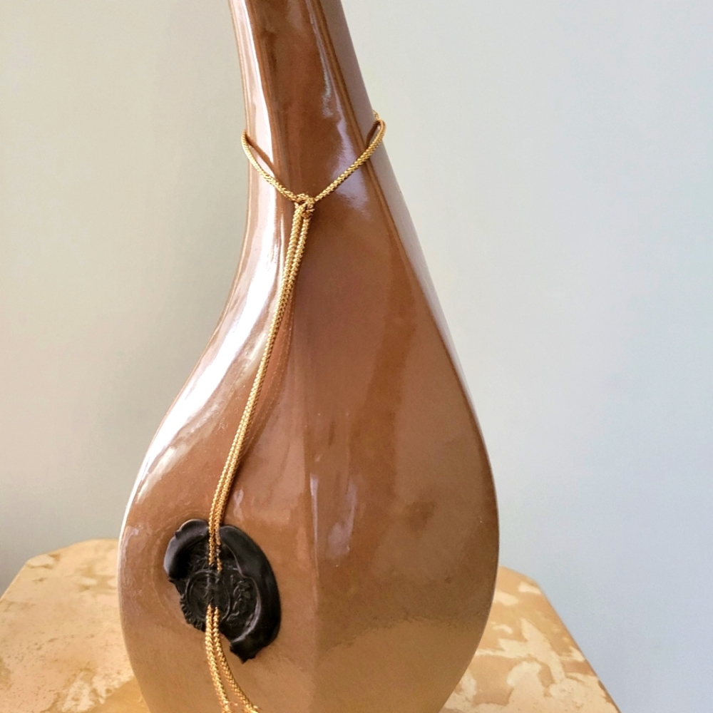 Decorative display bottle.